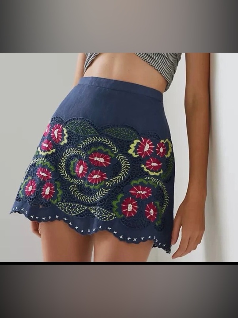 Anthropologie mini skirt embroidered flowers linen blend size 4 artsy boho